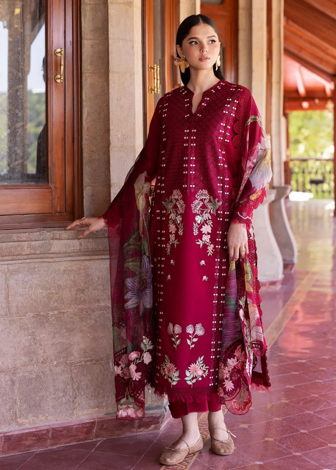 SAIRA SHAKIRA HANGING GARDENS 2-A
