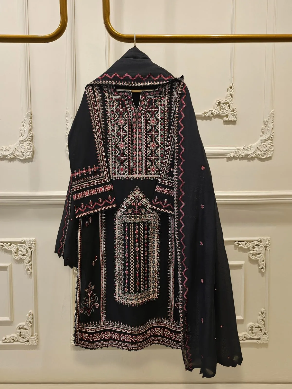 AGHA NOOR S111955