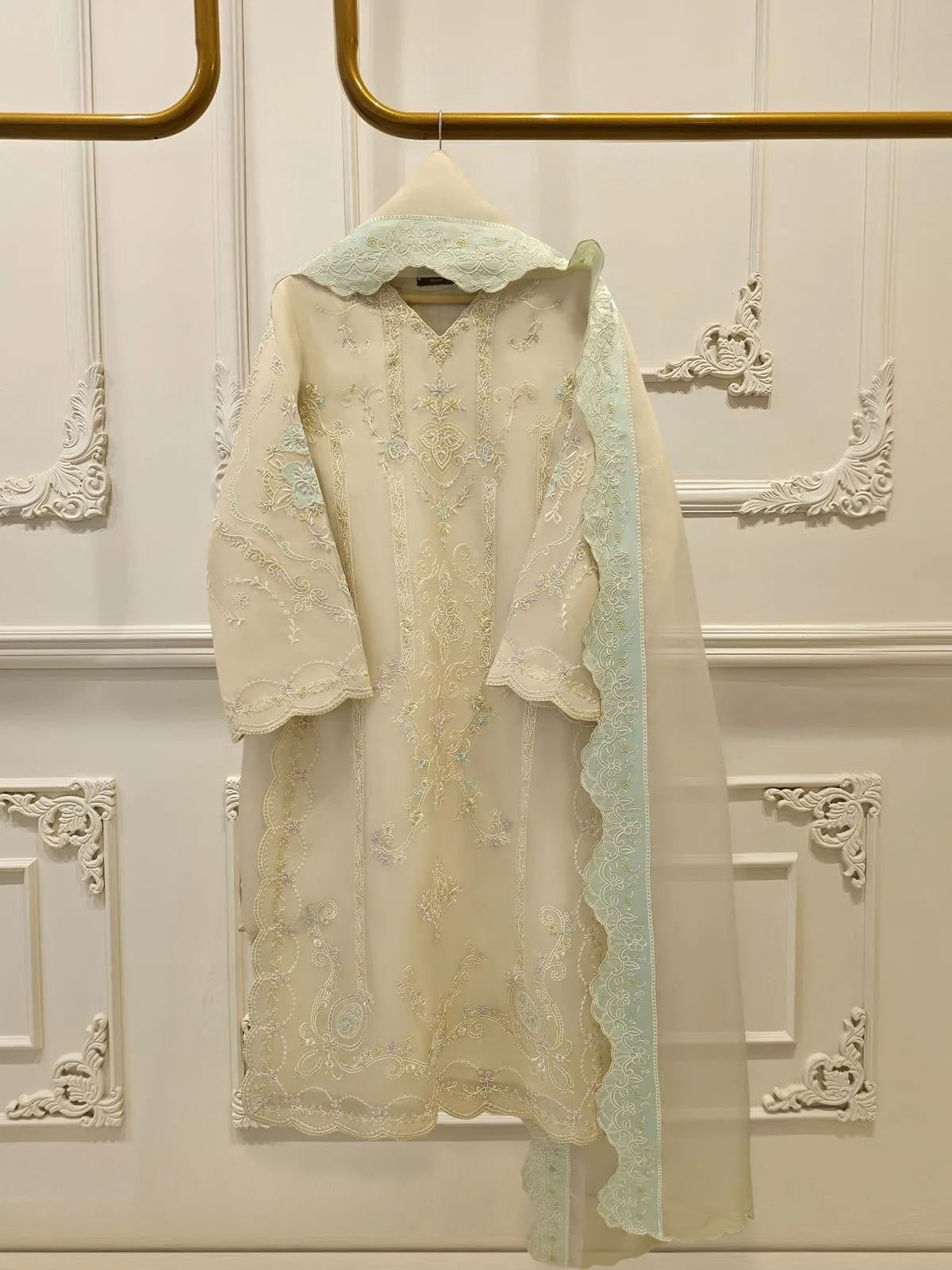 AGHA NOOR S111963
