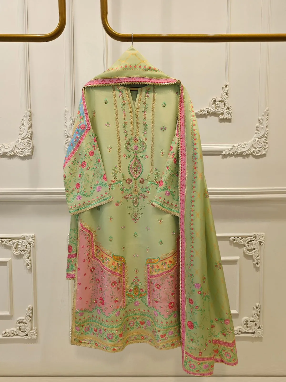 AGHA NOOR S111983