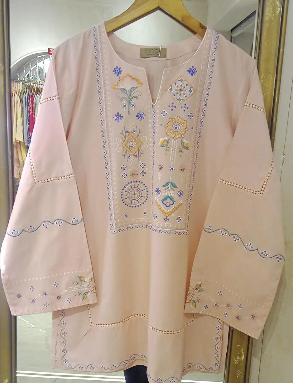 AGHA NOOR WS00127