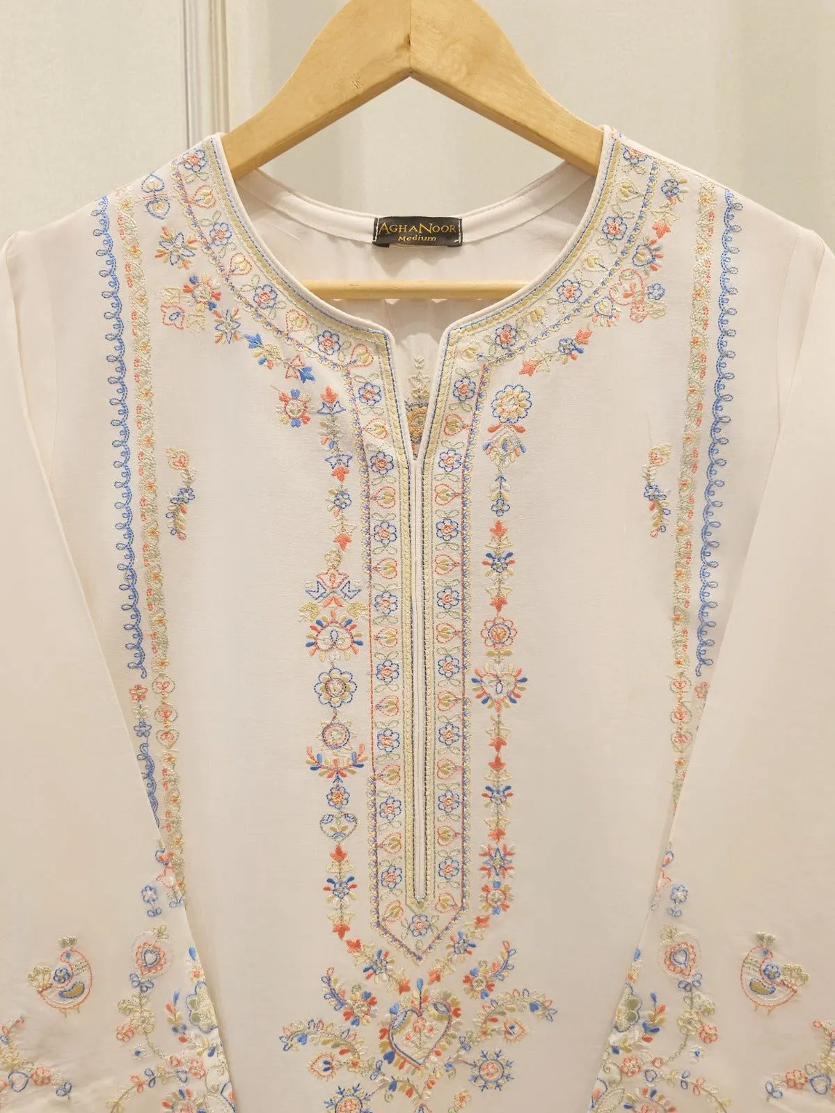 AGHA NOOR S112215