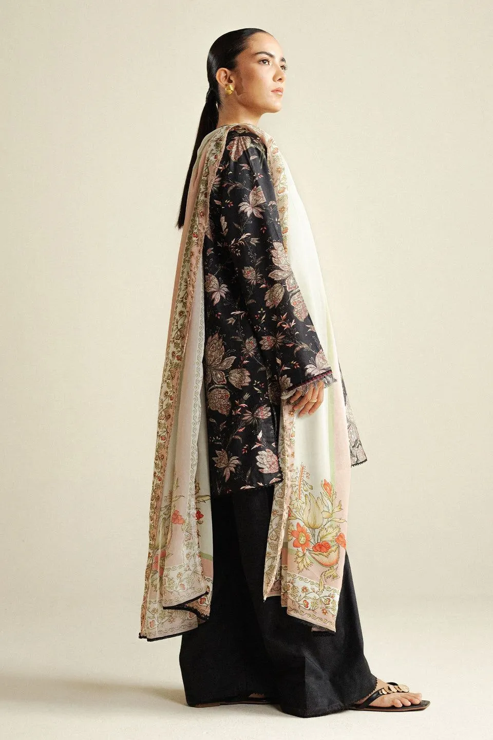 COCO BY ZARA SHAHJAHAN DAISY-8B