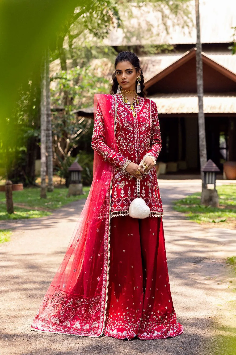 SAIRA RIZWAN GOLNAR-SRF25-01