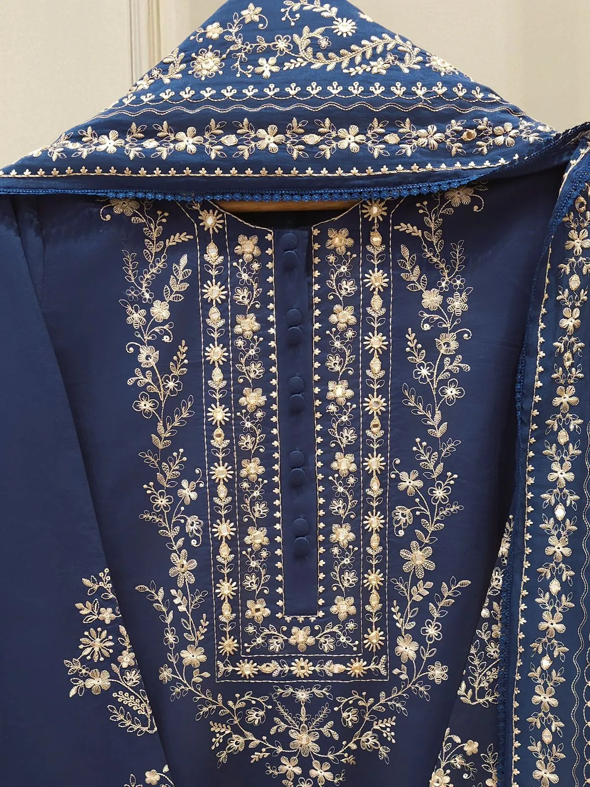 AGHA NOOR S112690