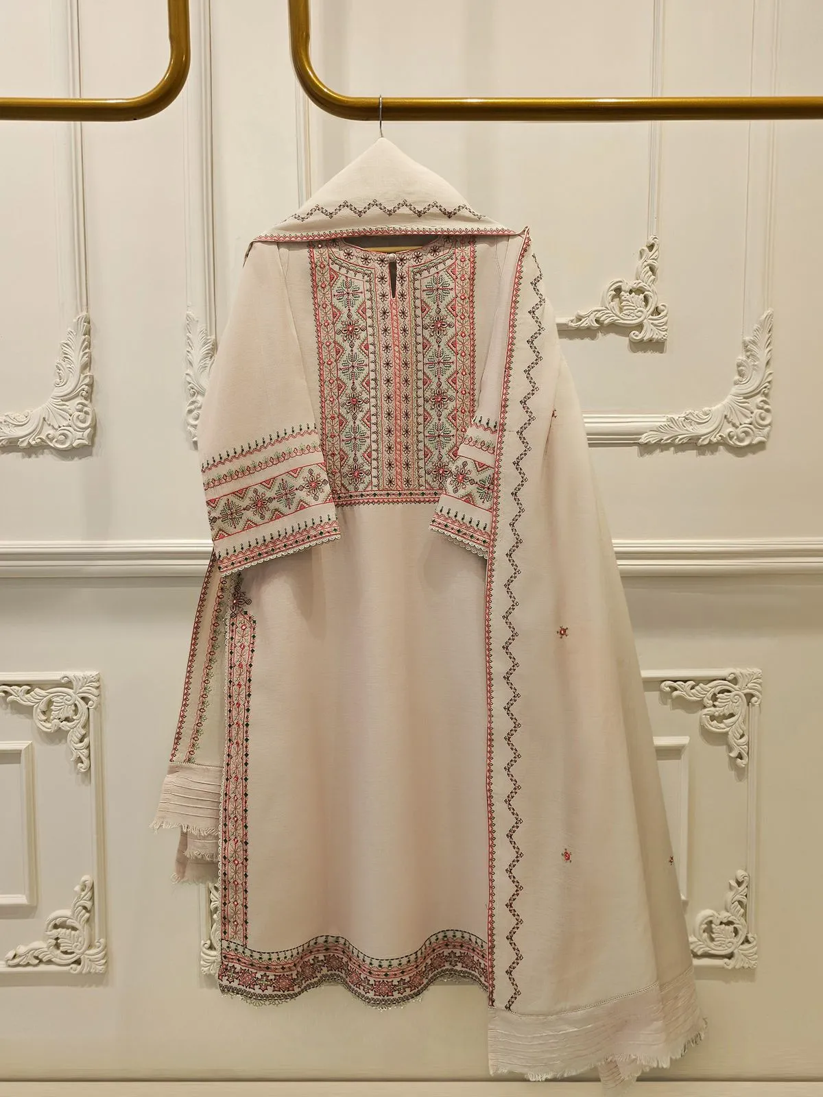 AGHA NOOR S112561