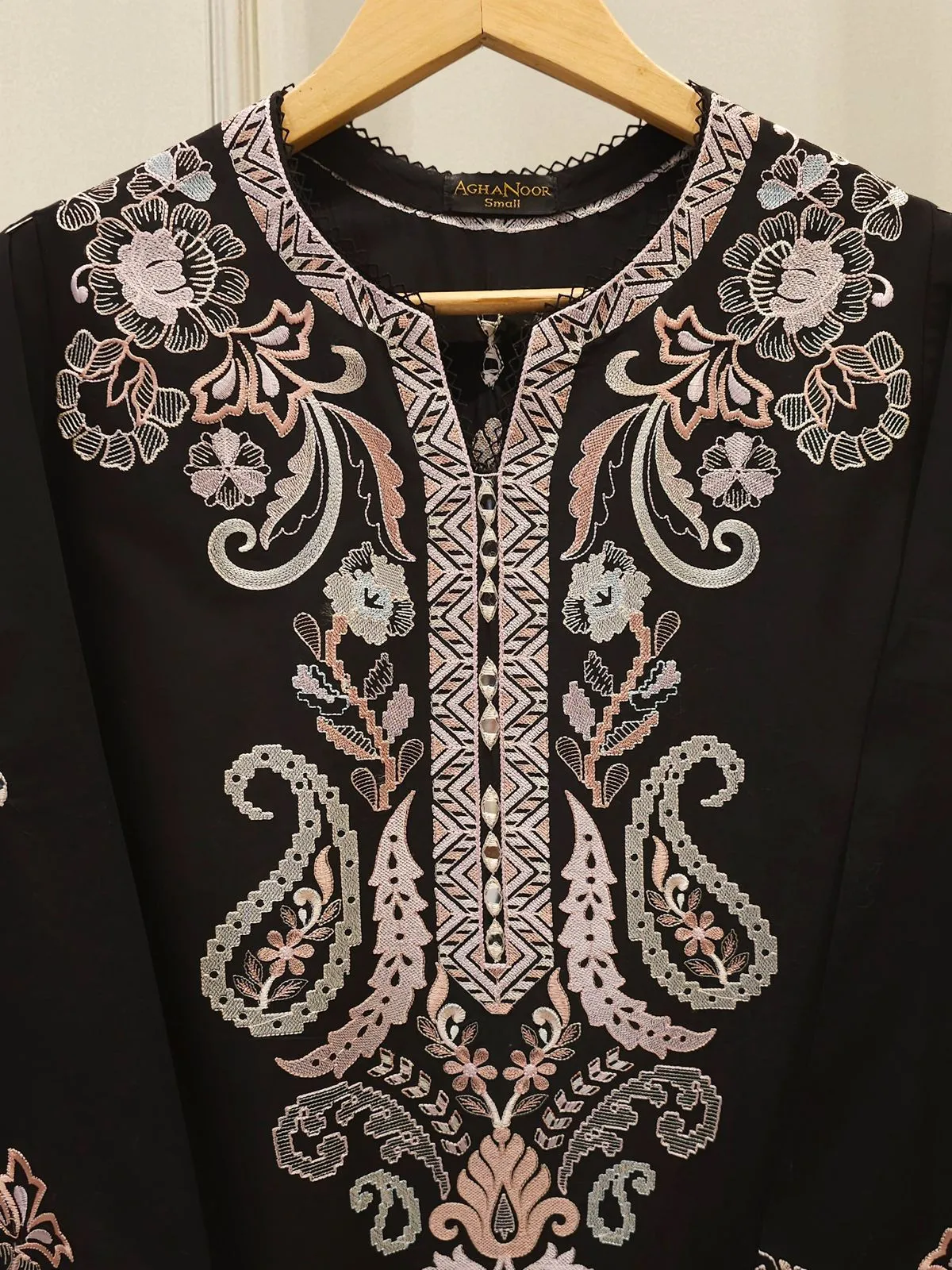 AGHA NOOR S112637