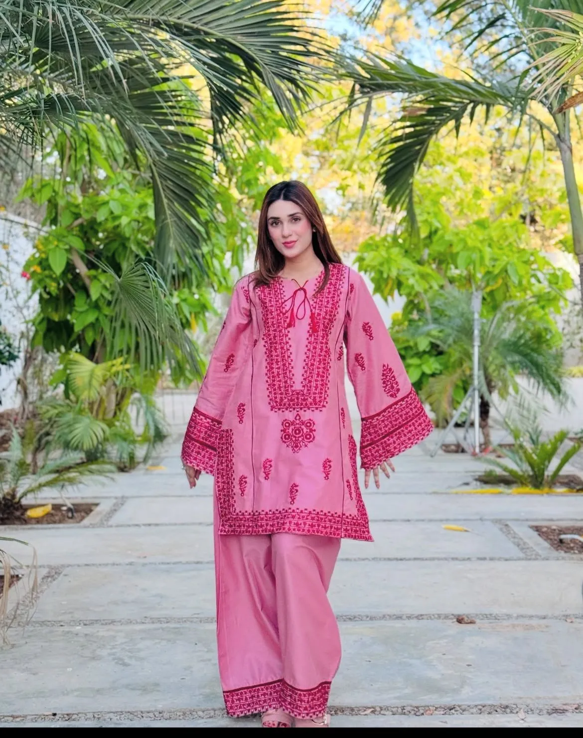 EMBROIZA RTW Flamingo Pink Jugnu