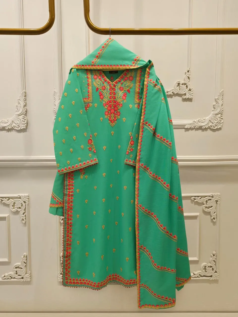 AGHA NOOR S112723