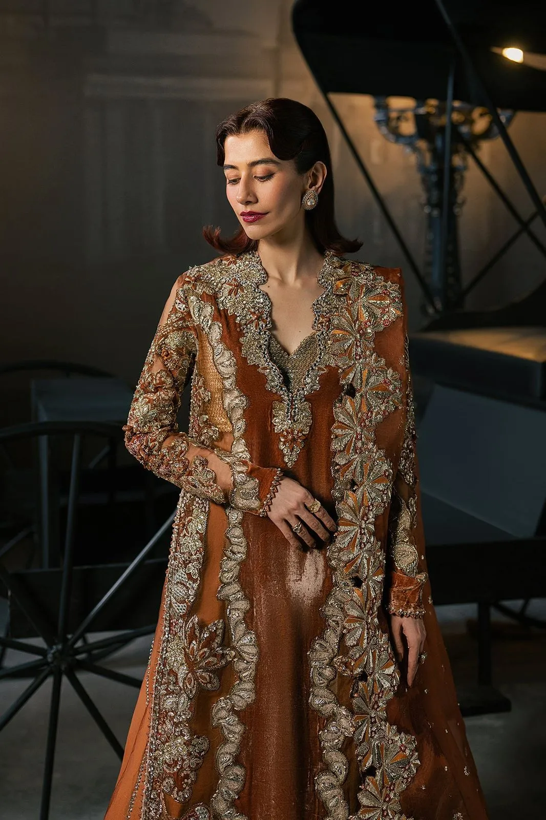 AFROZEH HAYAT ZAVAA