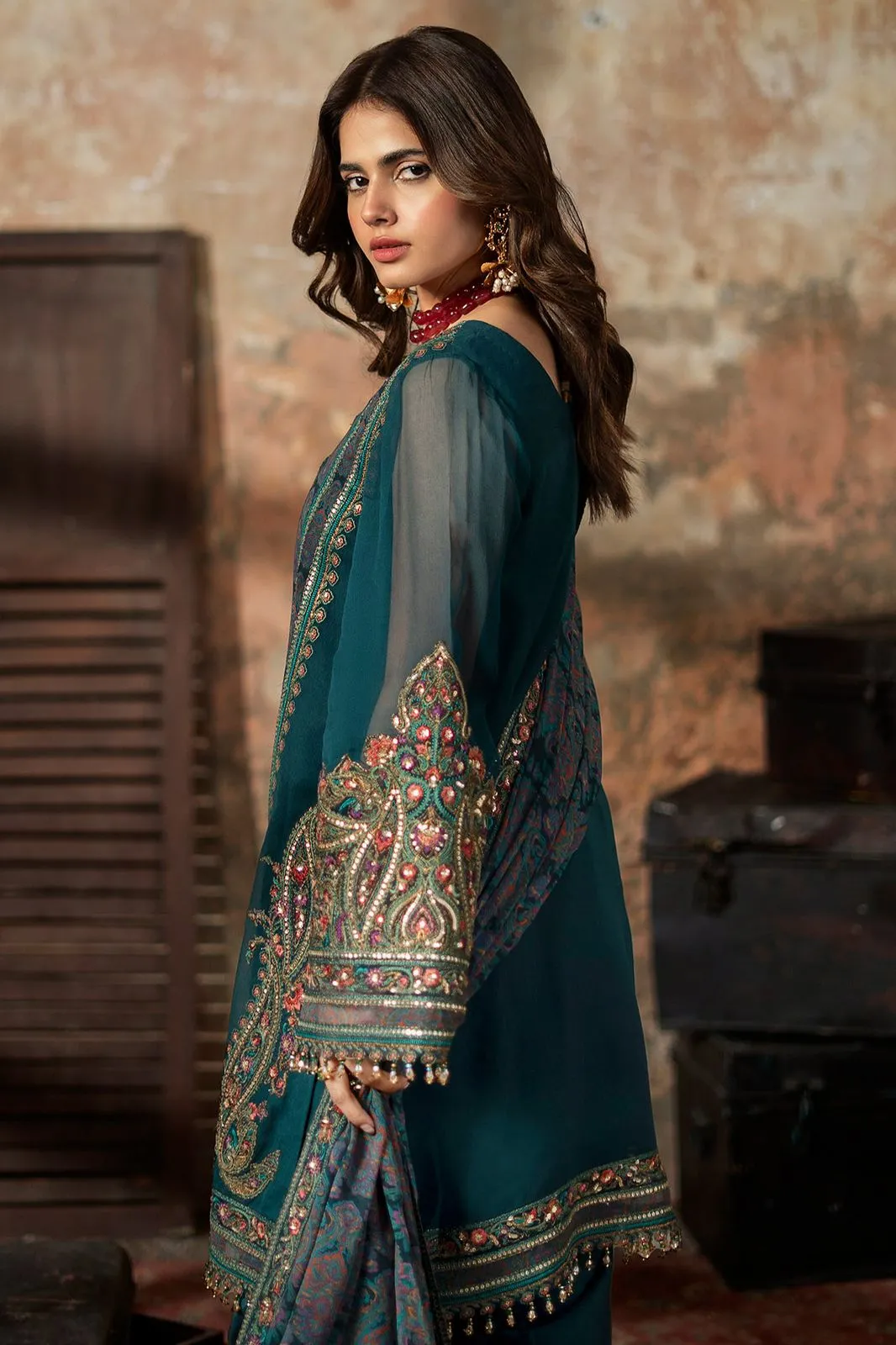 CHARIZMA VASAL