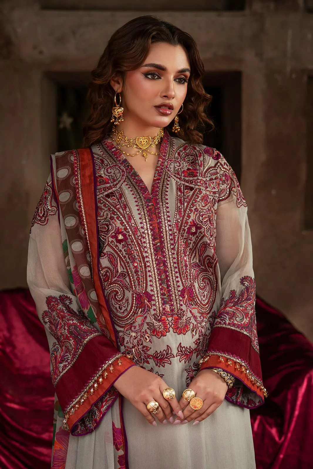 CHARIZMA VASAL
