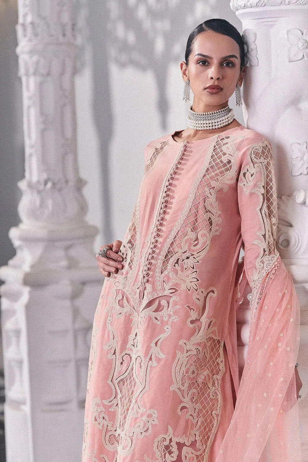 SOBIA NAZIR LUXURY LAWN