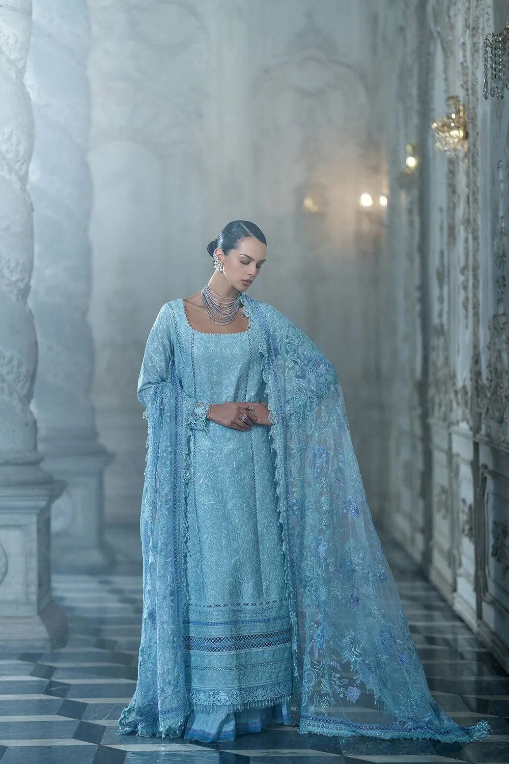 SOBIA NAZIR LUXURY LAWN