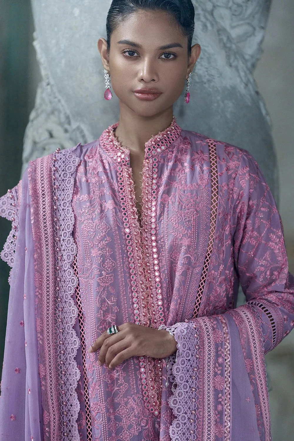 SOBIA NAZIR LUXURY LAWN
