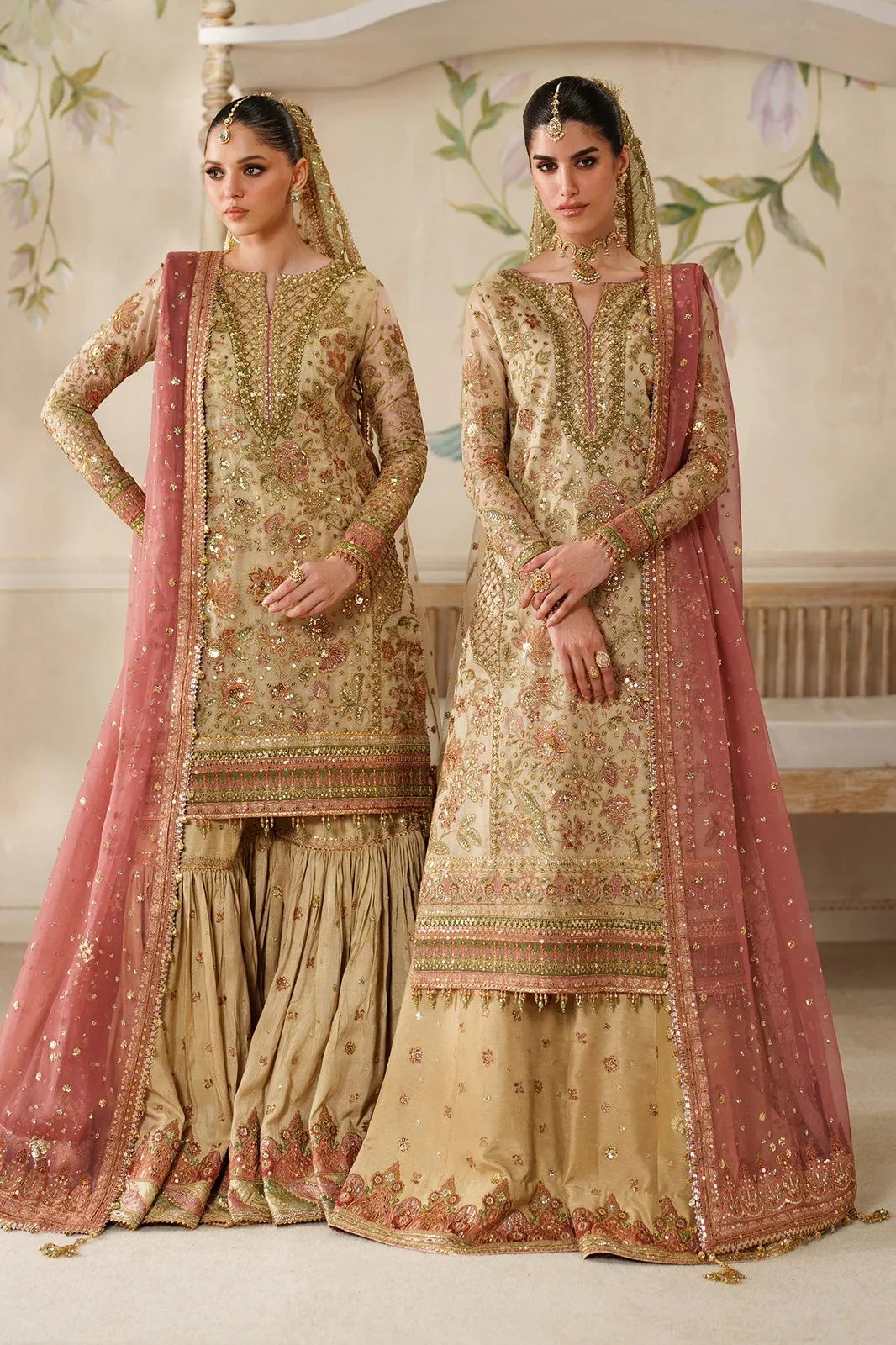 BAROQUE CHANTELLE FORMAL