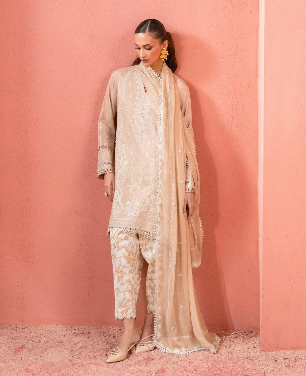REPUBLIC WOMENSWEAR PREMIUM PRET