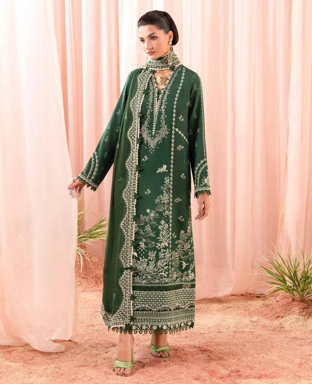 REPUBLIC WOMENSWEAR PREMIUM PRET