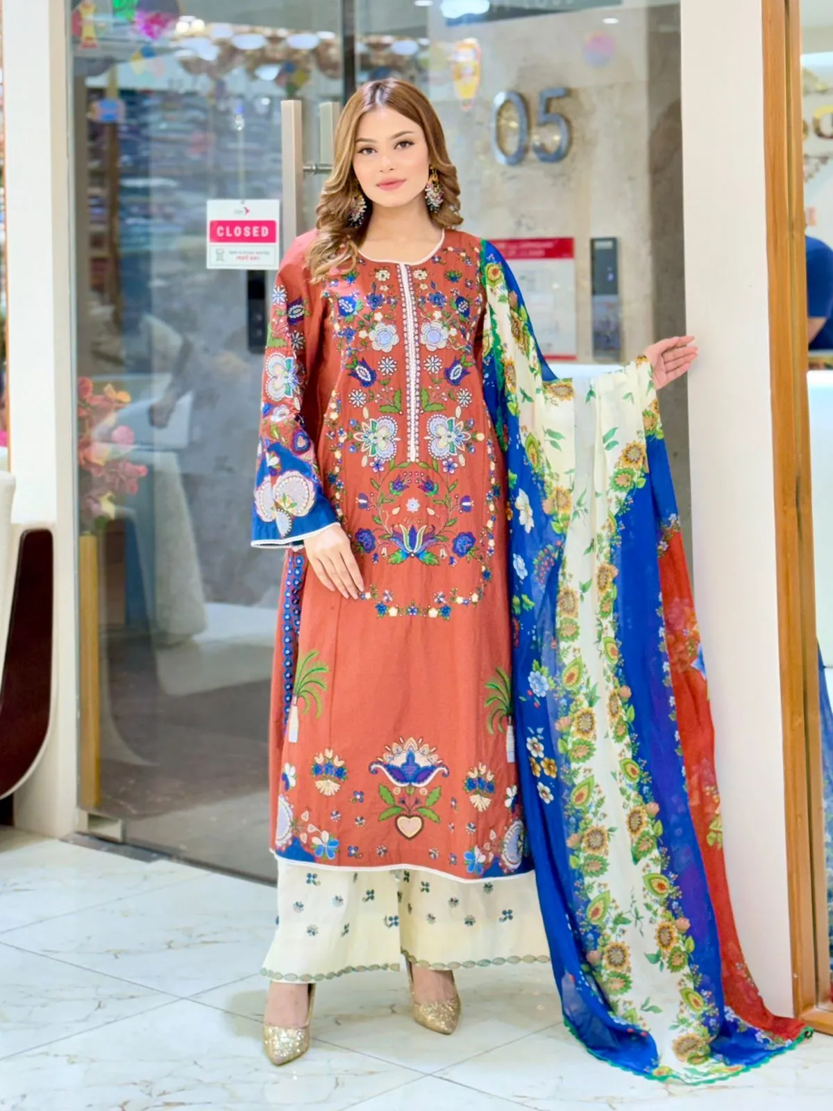 JUGNU la donna stitch