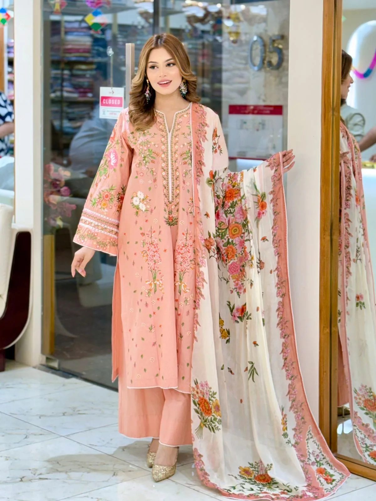 JUGNU la donna stitch