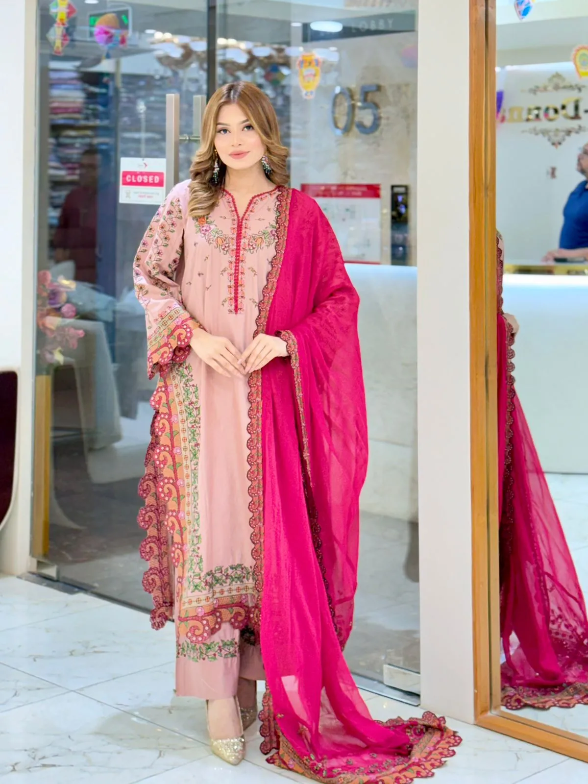 JUGNU la donna stitch