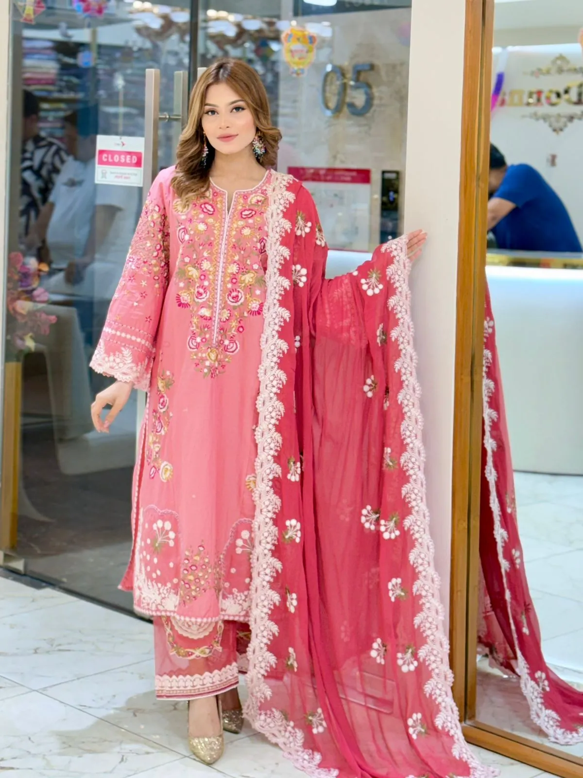JUGNU la donna stitch