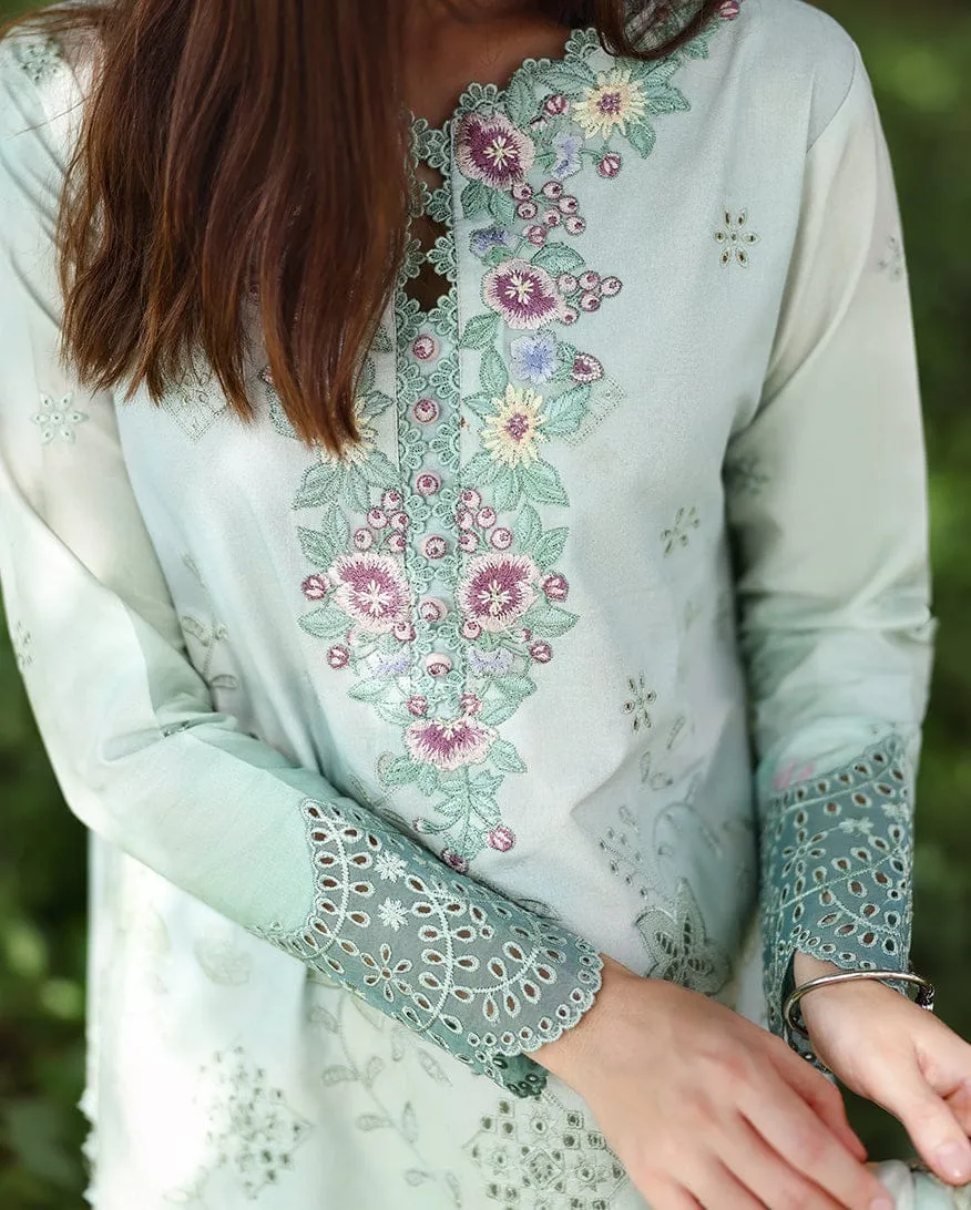MUSHQ Solace | Ombre Chikankari