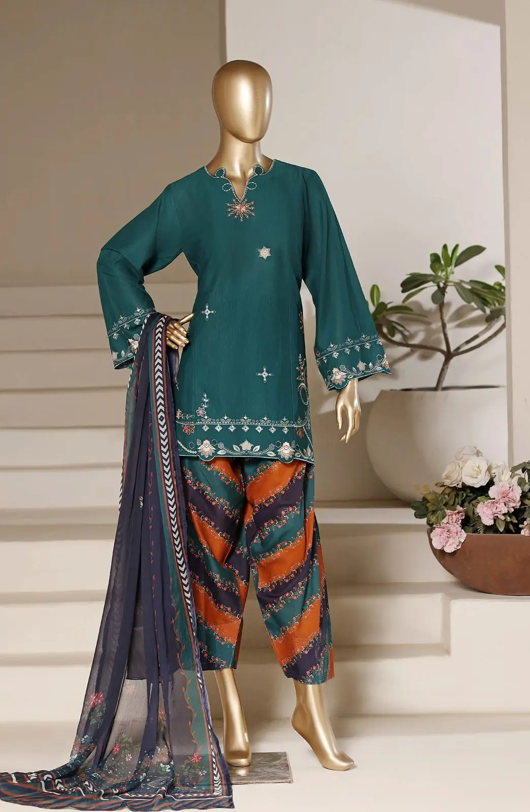 SADABAHAR Eclair Embroidery