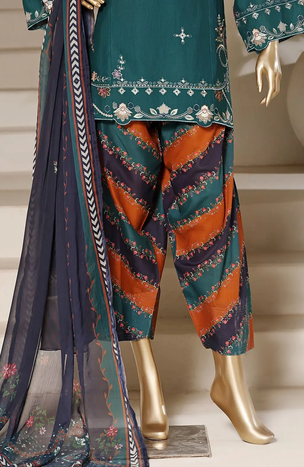 SADABAHAR Eclair Embroidery