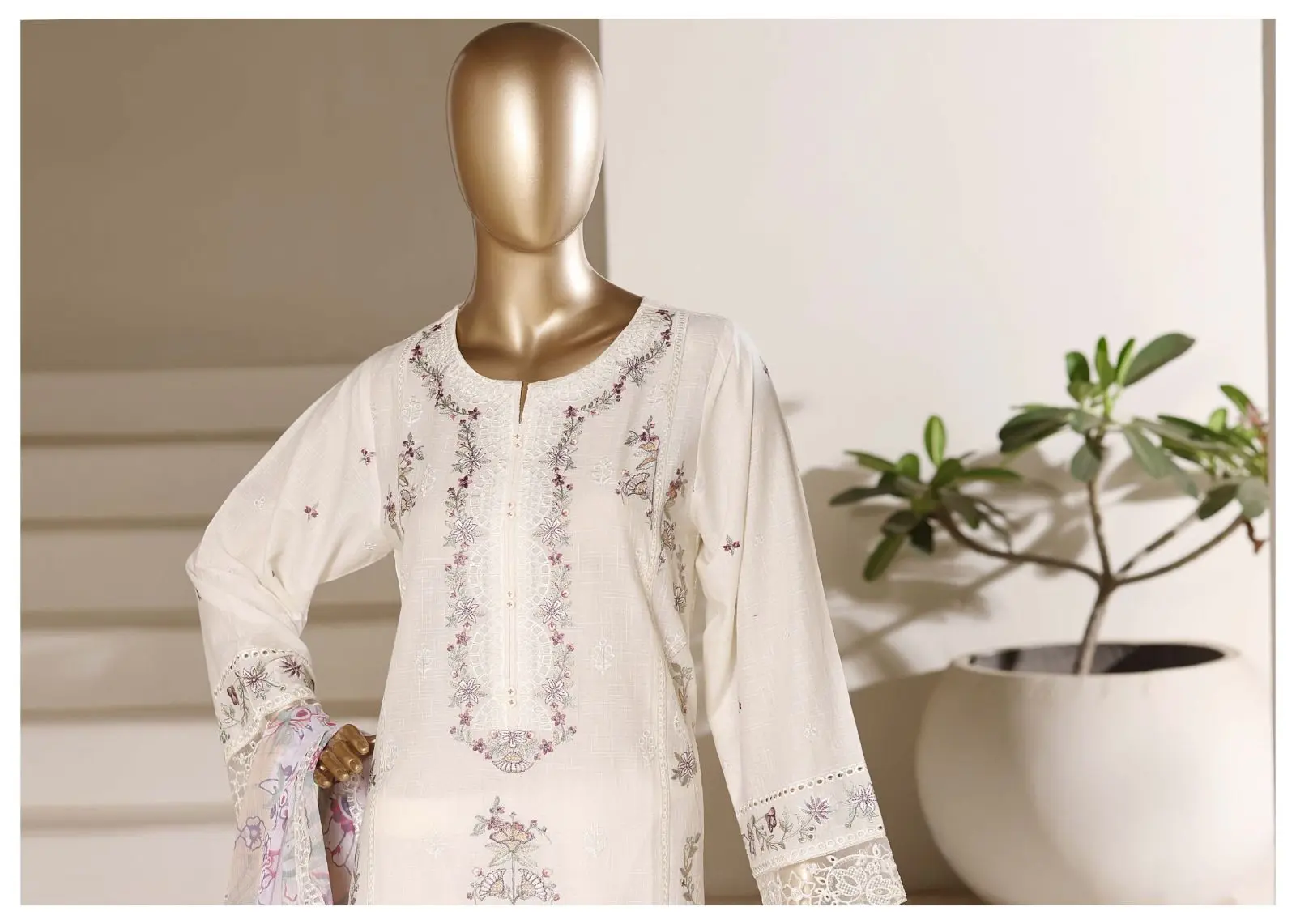 SADABAHAR Luxury Embroidered Festive