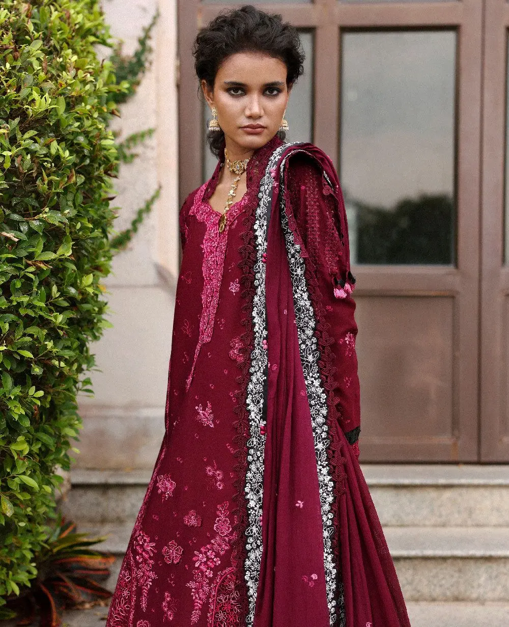 REPUBLIC WOMENSWEAR LAWN 26