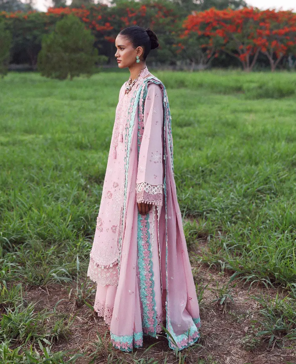 REPUBLIC WOMENSWEAR LAWN 26