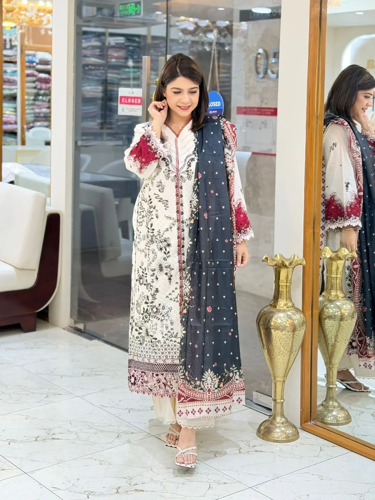 BIN ILYAS (LA-DONNA STITCHED)