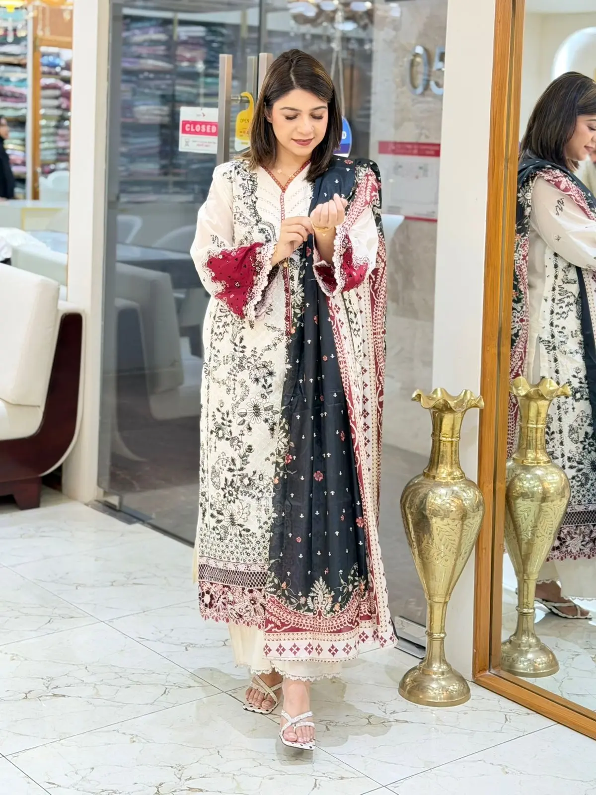 BIN ILYAS (LA-DONNA STITCHED)
