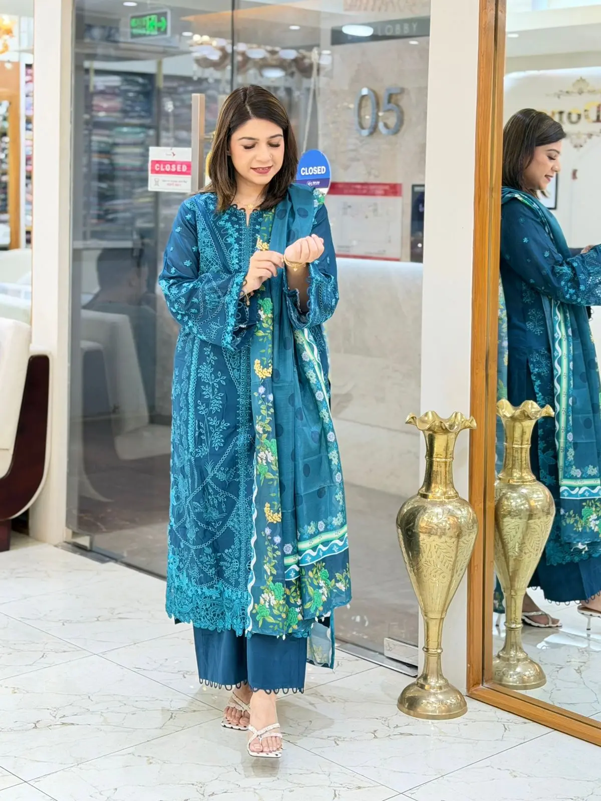 BIN ILYAS (LA-DONNA STITCHED)