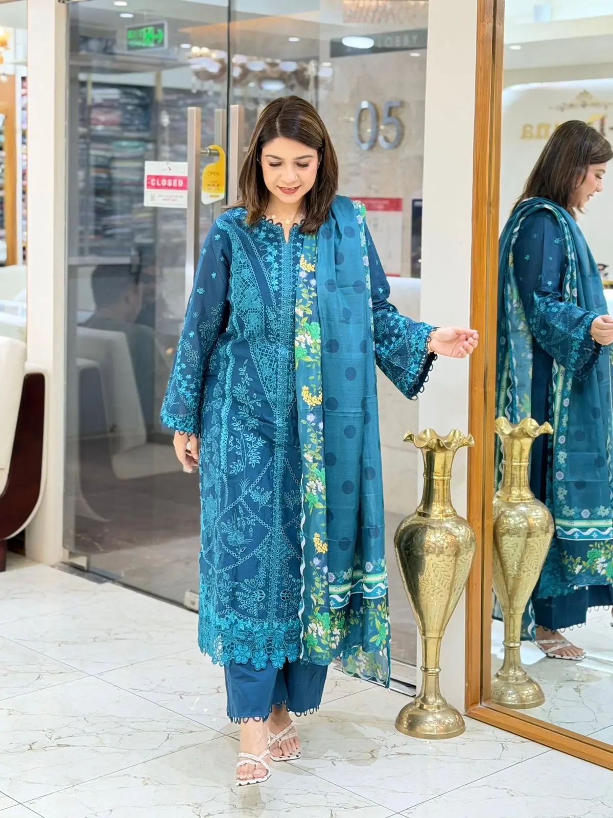 BIN ILYAS (LA-DONNA STITCHED)