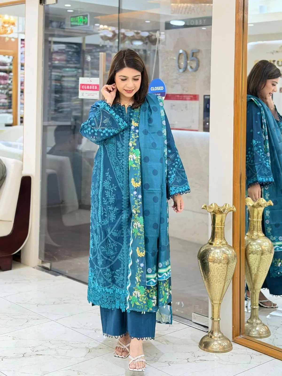 BIN ILYAS (LA-DONNA STITCHED)
