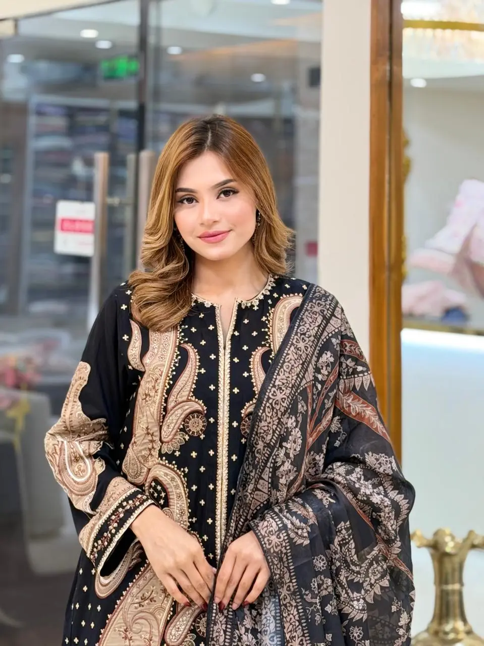 BIN ILYAS (LA-DONNA STITCHED)