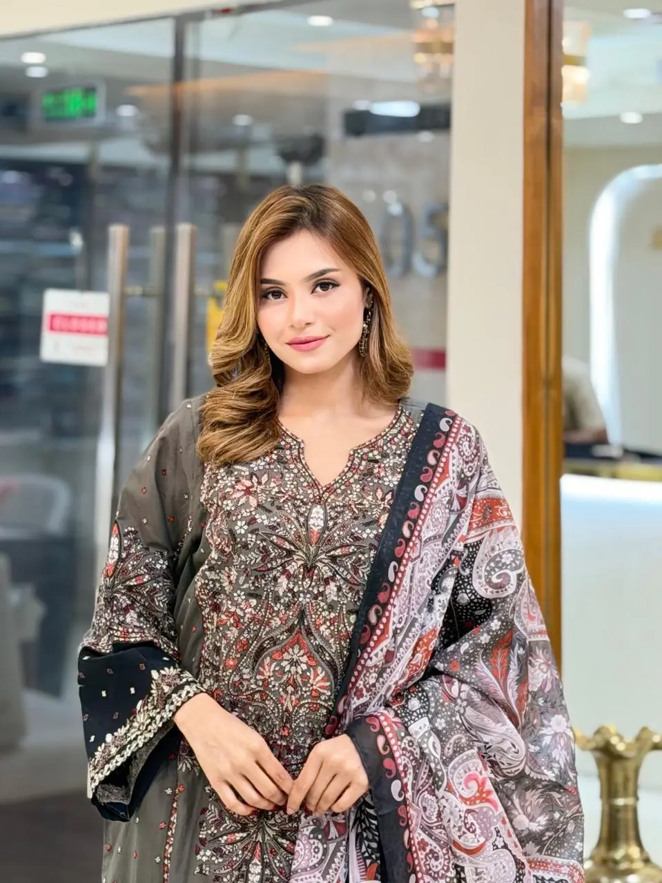 BIN ILYAS (LA-DONNA STITCHED)
