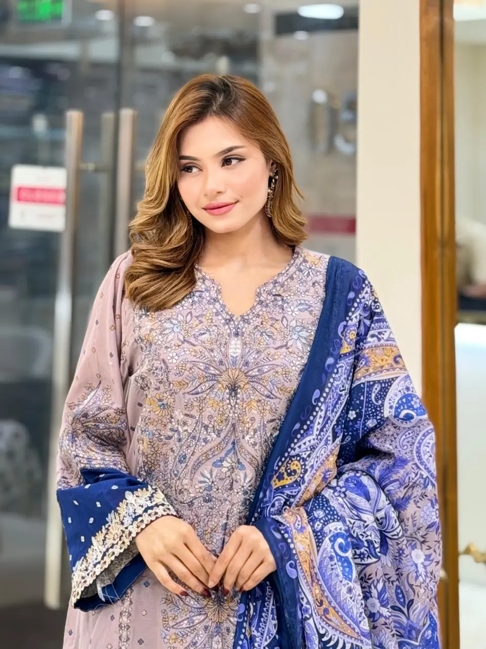BIN ILYAS (LA-DONNA STITCHED)
