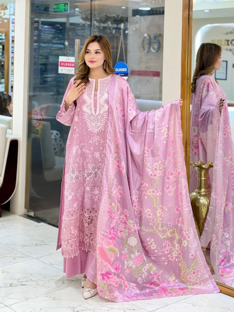 BIN ILYAS (LA-DONNA STITCHED)