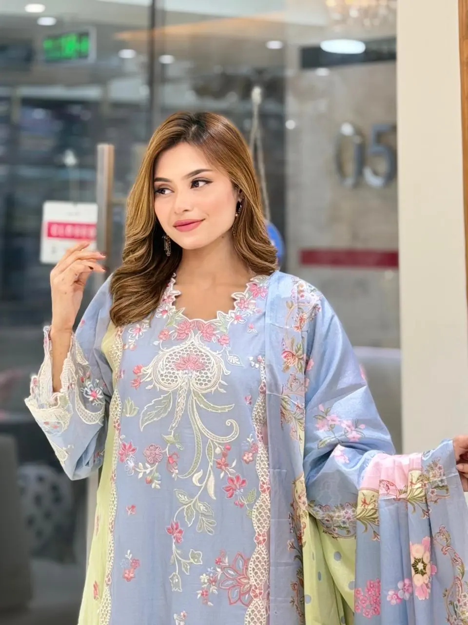 BIN ILYAS (LA-DONNA STITCHED)