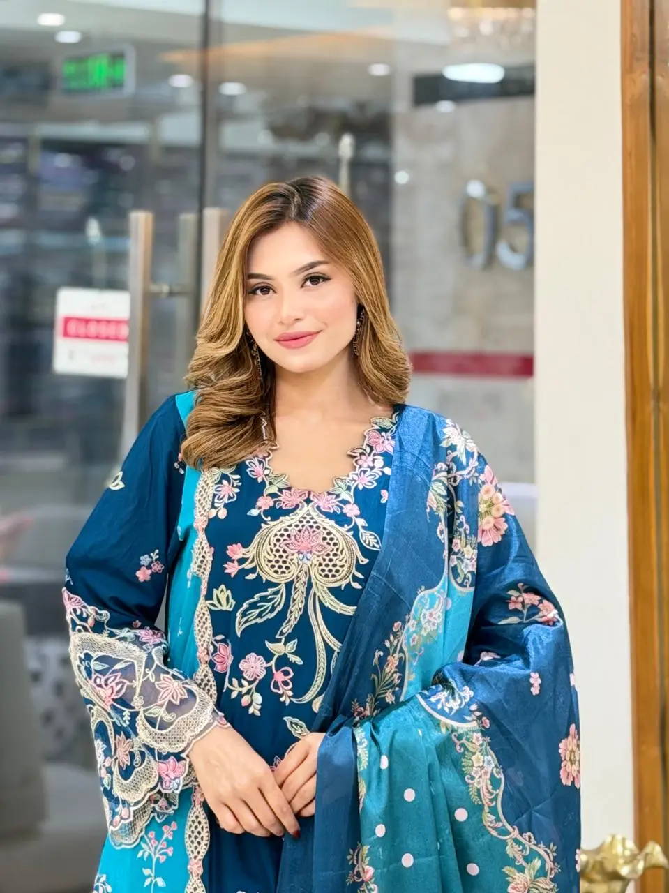 BIN ILYAS (LA-DONNA STITCHED)