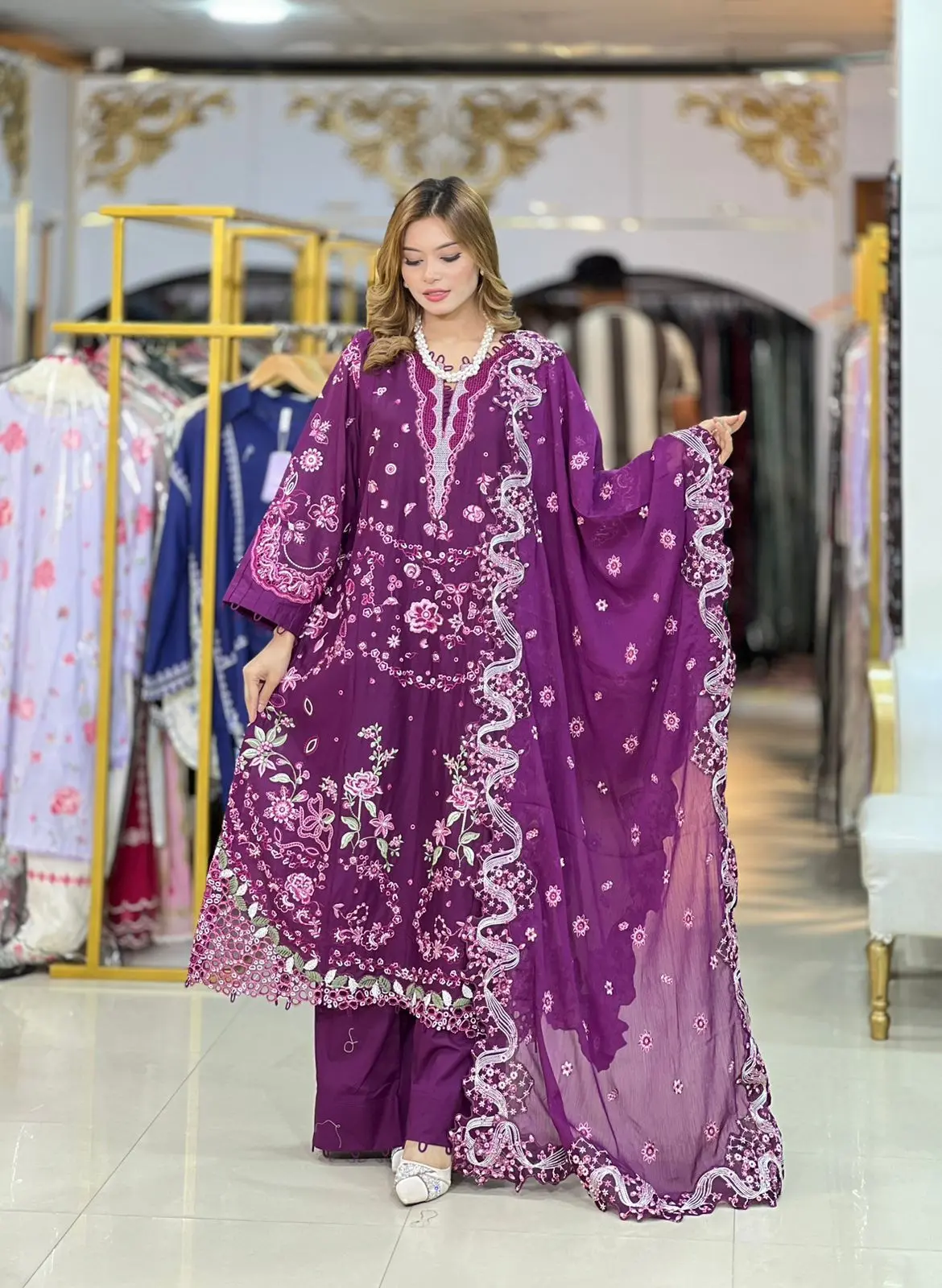 QALAMKAR (LA-DONNA STITCHED)