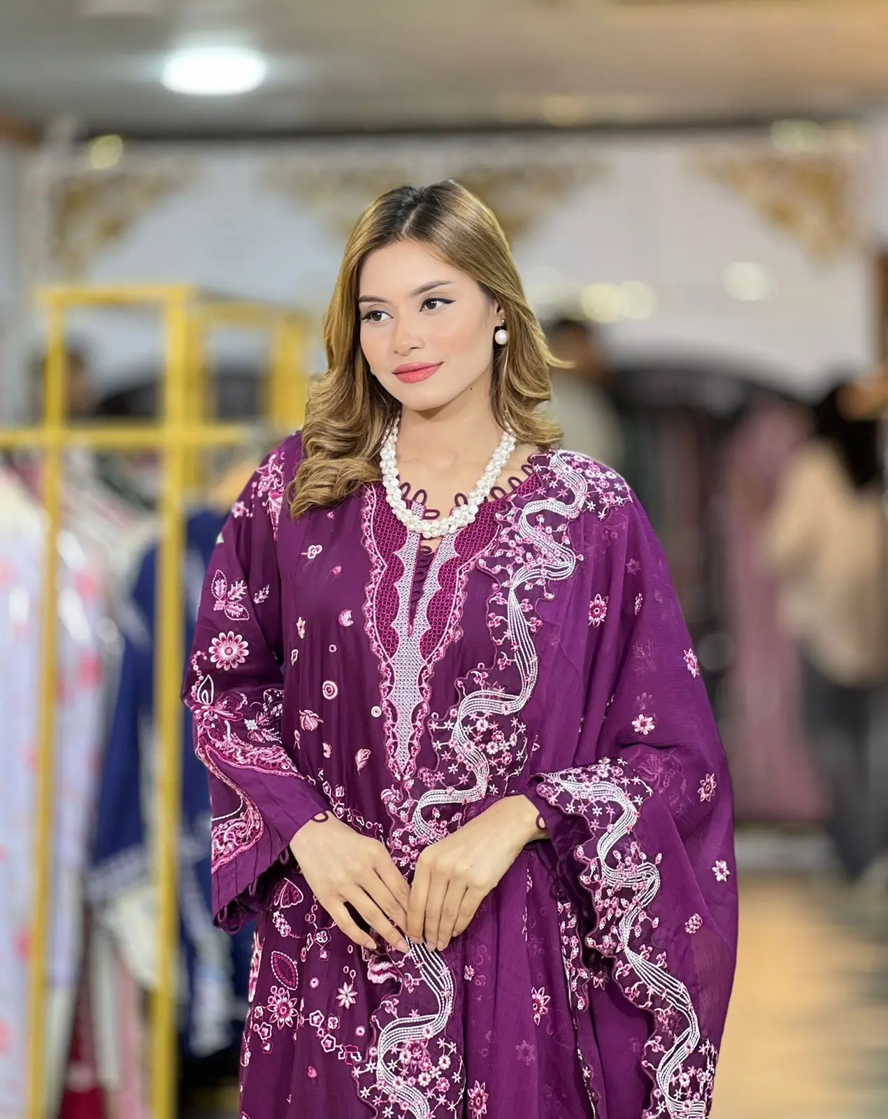 QALAMKAR (LA-DONNA STITCHED)