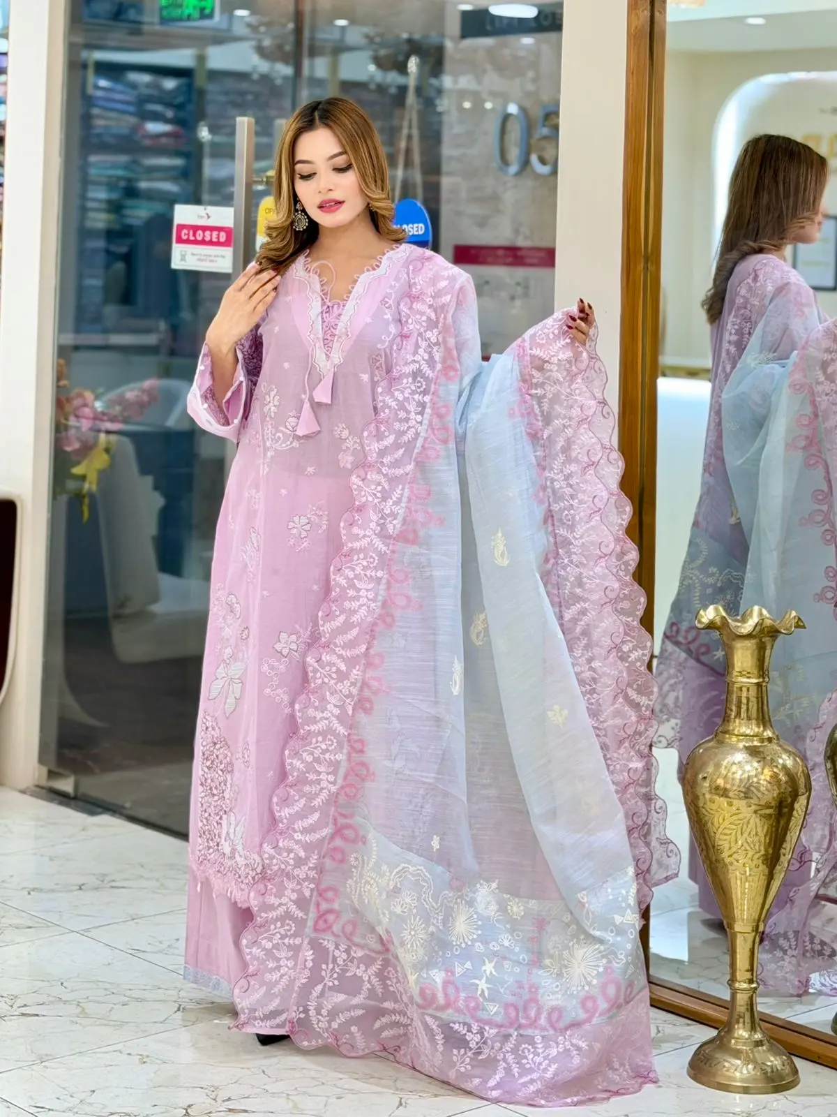 QALAMKAR (LA-DONNA STITCHED)