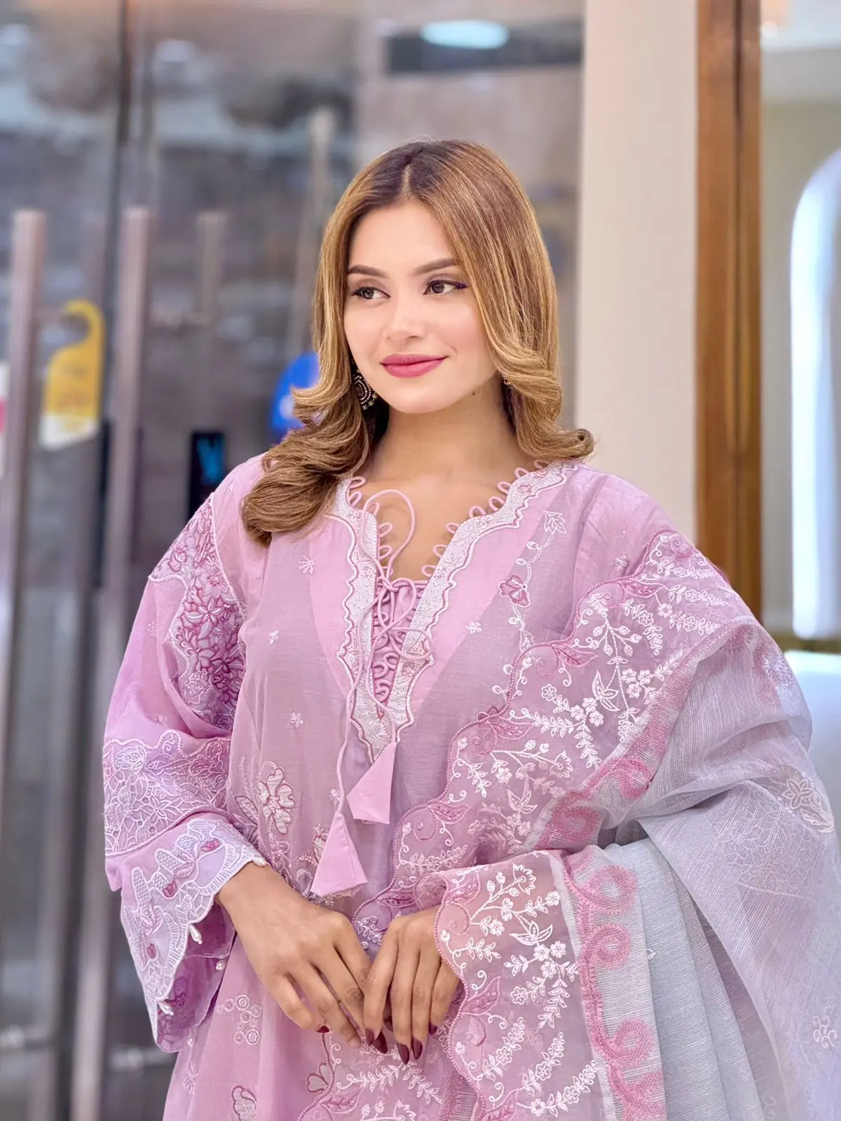 QALAMKAR (LA-DONNA STITCHED)