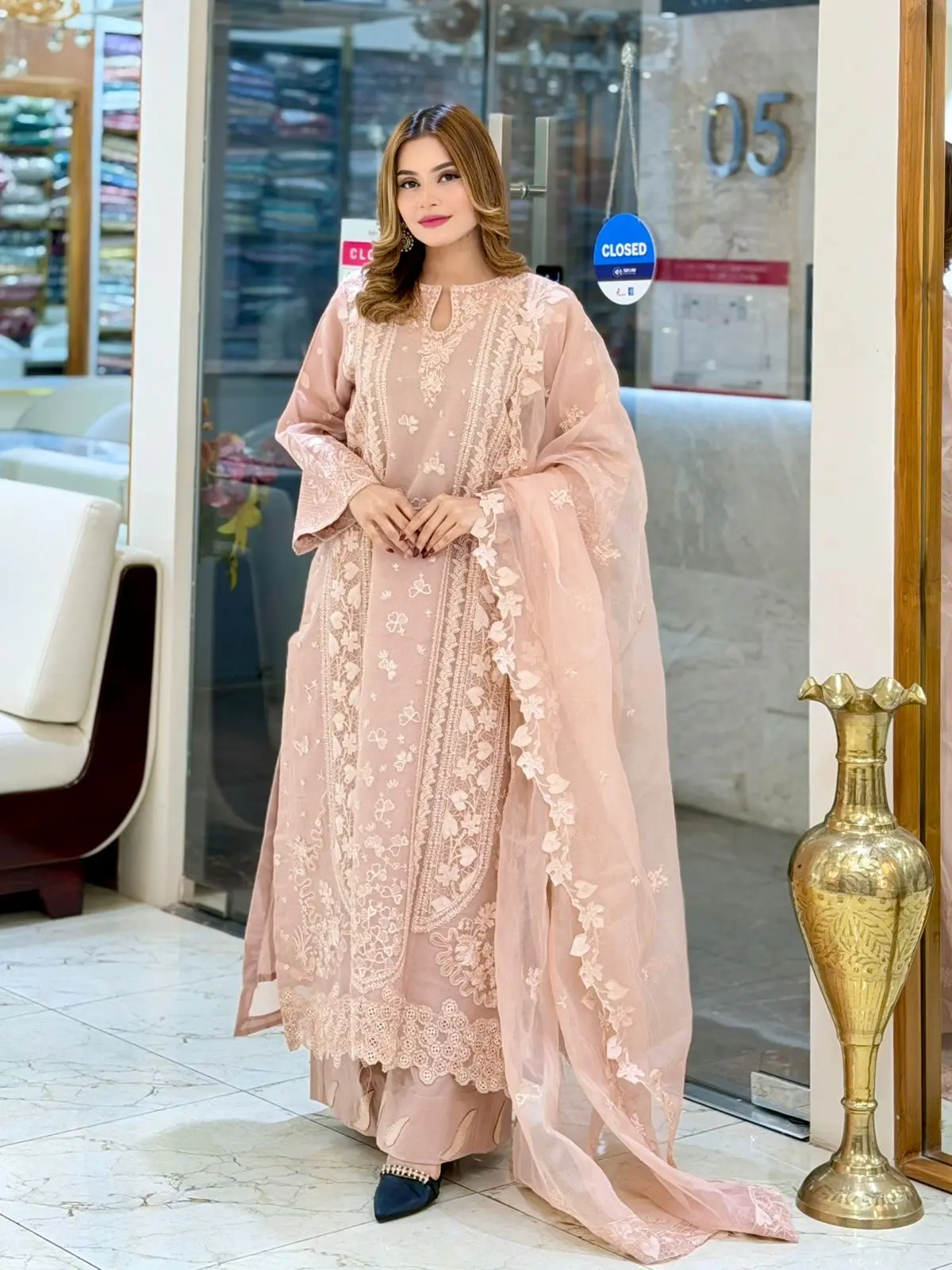 QALAMKAR (LA-DONNA STITCHED)