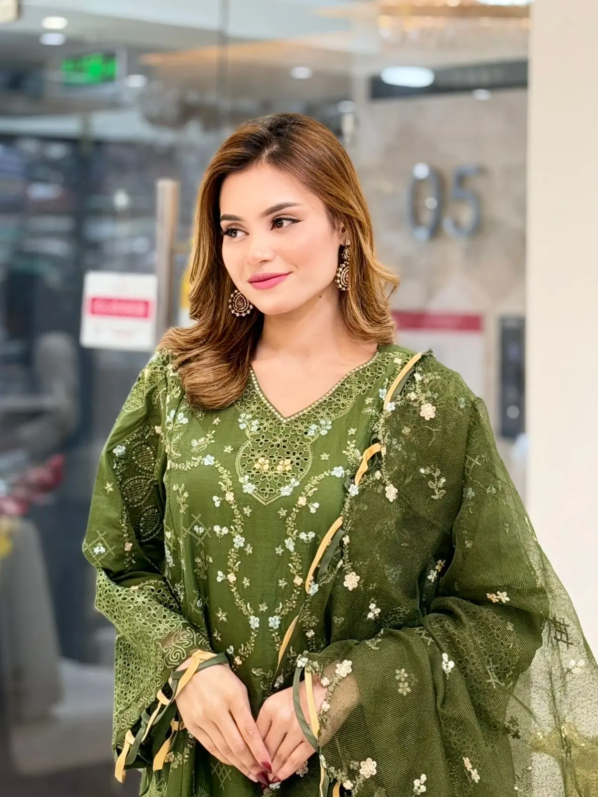 QALAMKAR (LA-DONNA STITCHED)
