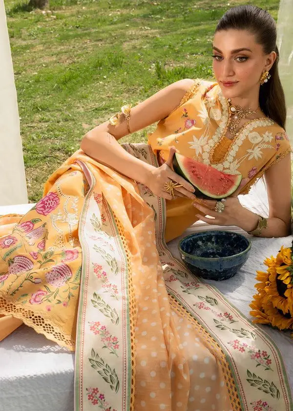 SAIRA SHAKIRA BLOOM